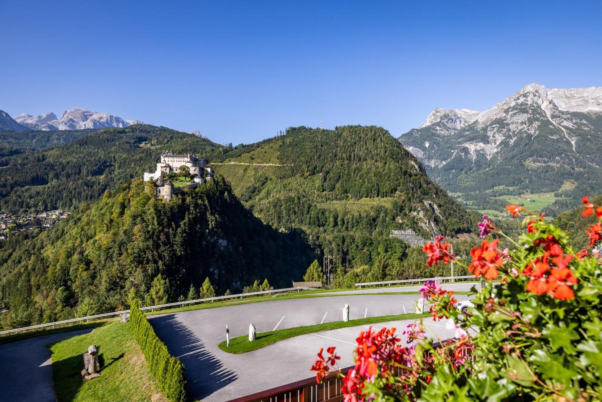 Hotel Der Burgblick-adults Only Werfen